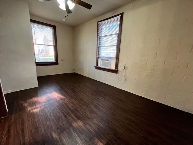 511 W Collins Street, Denton, TX 76201