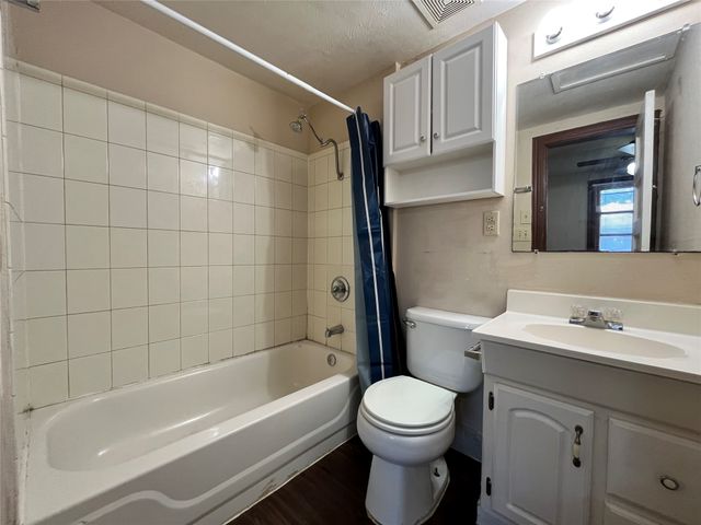 511 W Collins Street, Denton, TX 76201