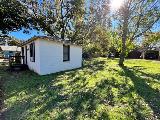 511 W Collins Street, Denton, TX 76201