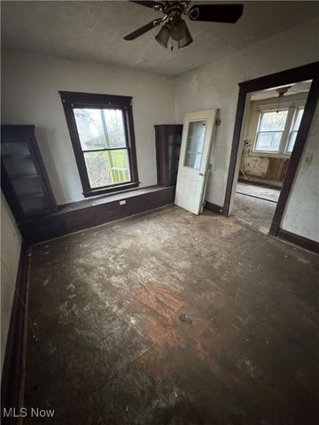 9805 Empire Avenue, East Cleveland, OH 44108