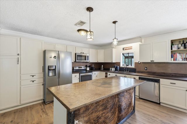 237 Brenda Lane, Gainesville, TX 76240