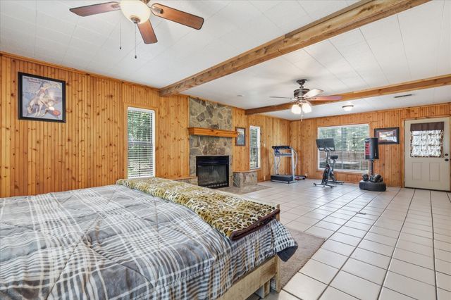 237 Brenda Lane, Gainesville, TX 76240