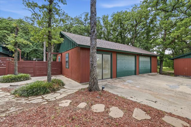237 Brenda Lane, Gainesville, TX 76240