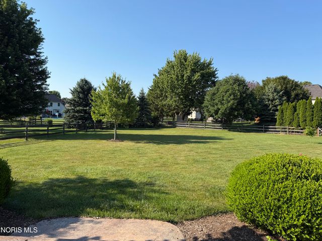 1470 Southridge Drive, Waterville, OH 43566