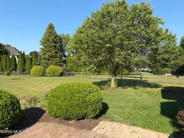 1470 Southridge Drive, Waterville, OH 43566