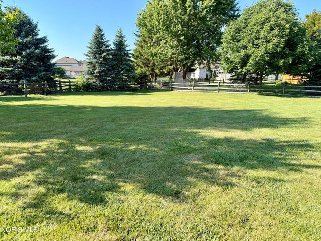 1470 Southridge Drive, Waterville, OH 43566