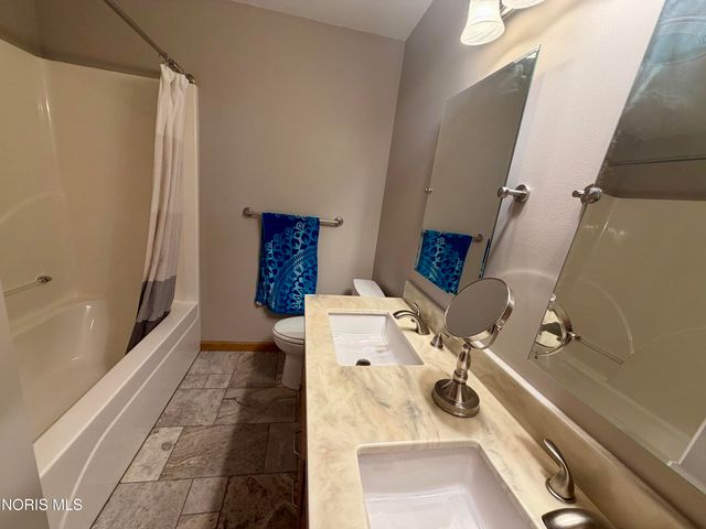 1470 Southridge Drive, Waterville, OH 43566