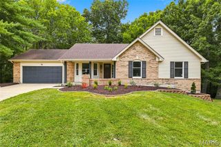 12 Scarlet Oak Court, Lake St Louis, MO 63367