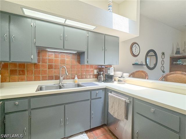 1042 Oak Forest DR, Naples, FL 34104