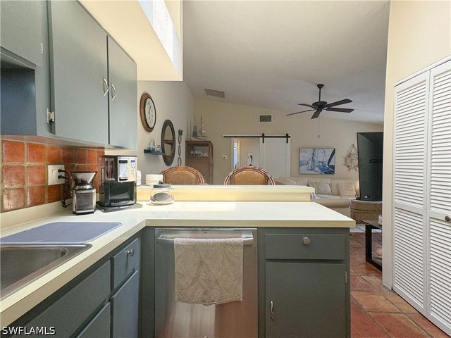 1042 Oak Forest DR, Naples, FL 34104