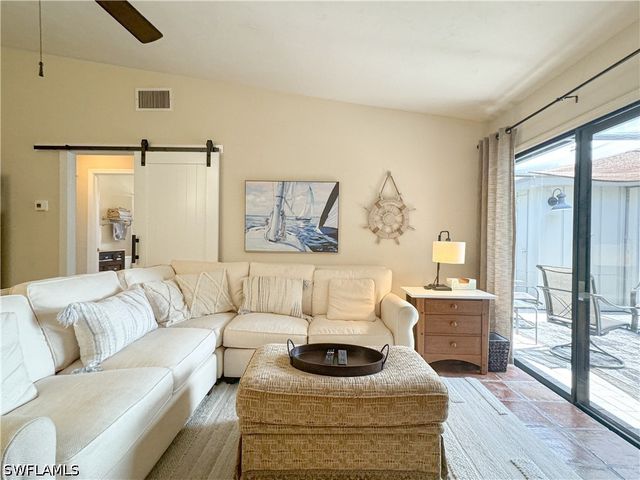 1042 Oak Forest DR, Naples, FL 34104