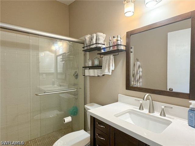 1042 Oak Forest DR, Naples, FL 34104