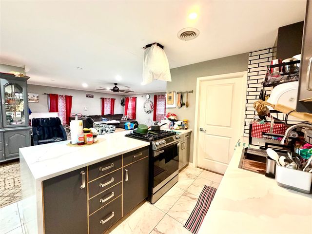 1209 Rosewood Hills Drive, Garland, TX 75040