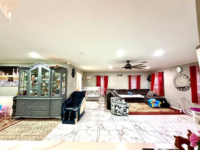 1209 Rosewood Hills Drive, Garland, TX 75040