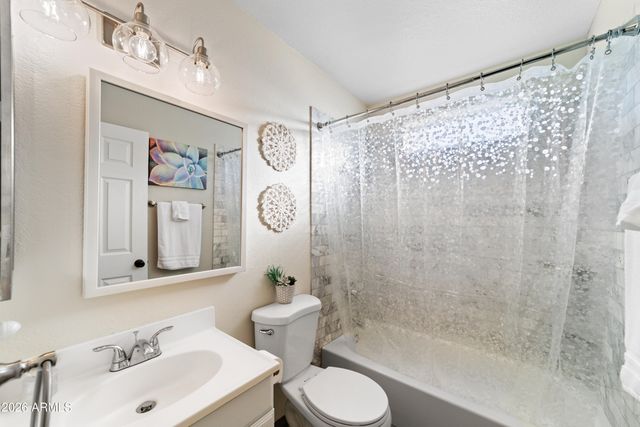 222 W WESCOTT Drive, Phoenix, AZ 85027
