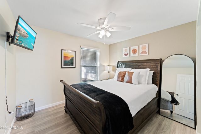 222 W WESCOTT Drive, Phoenix, AZ 85027