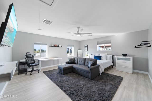 222 W WESCOTT Drive, Phoenix, AZ 85027
