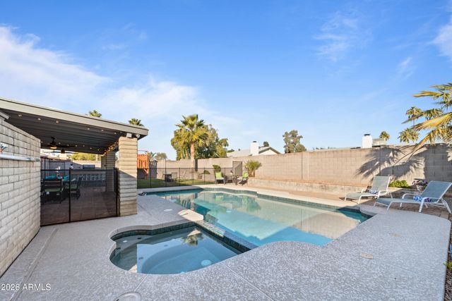 222 W WESCOTT Drive, Phoenix, AZ 85027