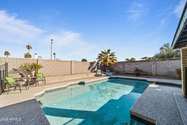222 W WESCOTT Drive, Phoenix, AZ 85027