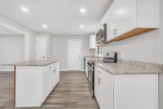 4022 Creel Drive, Lithia Springs, GA 30122