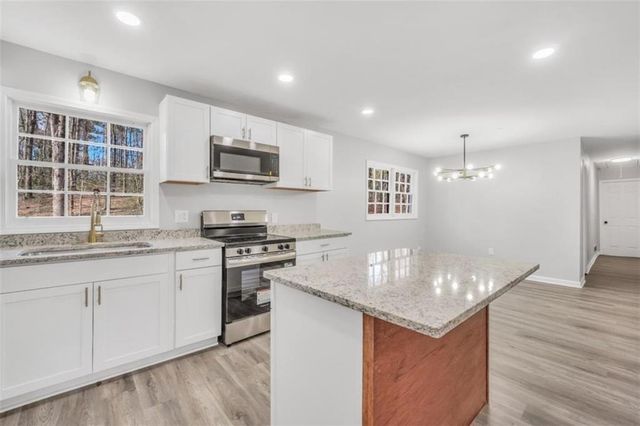 4022 Creel Drive, Lithia Springs, GA 30122