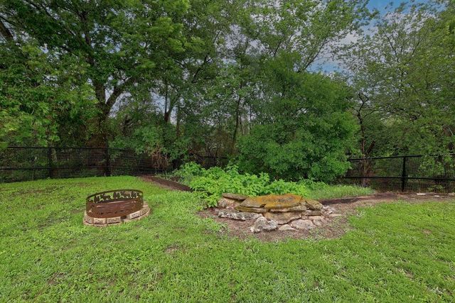 986 Shiloh RD, Bastrop, TX 78602