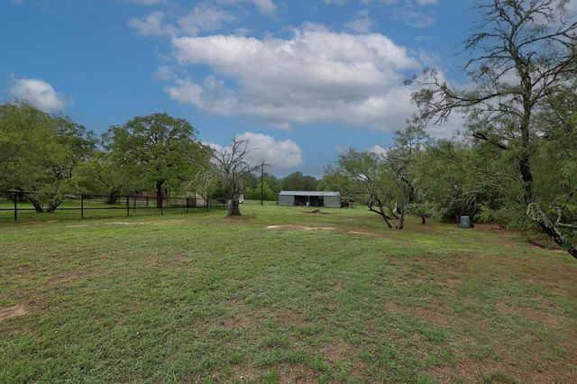 986 Shiloh RD, Bastrop, TX 78602