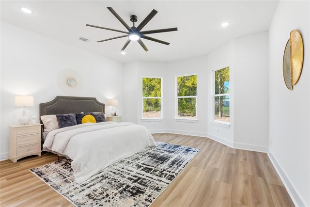 10913 Houston Drive, La Porte, TX 77571