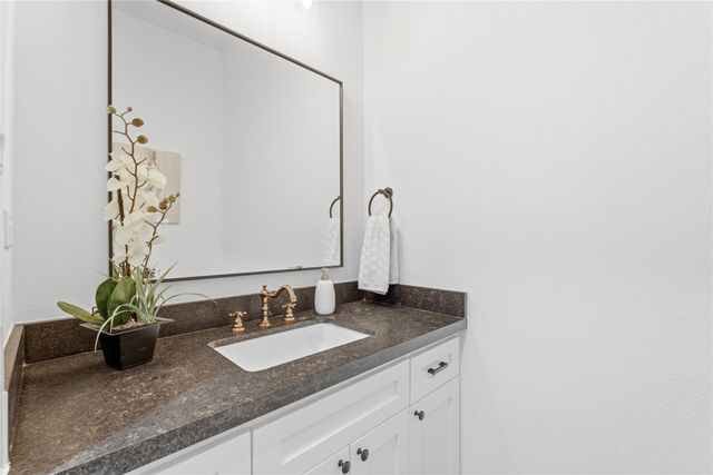 10913 Houston Drive, La Porte, TX 77571