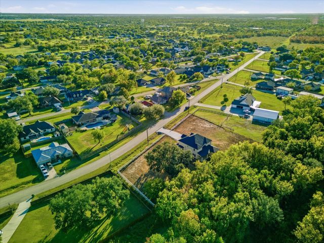 10913 Houston Drive, La Porte, TX 77571