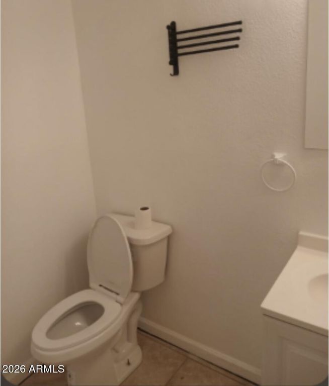 Image 9 of property listing at 2045 W WASHINGTON Street, Phoenix, AZ 85009