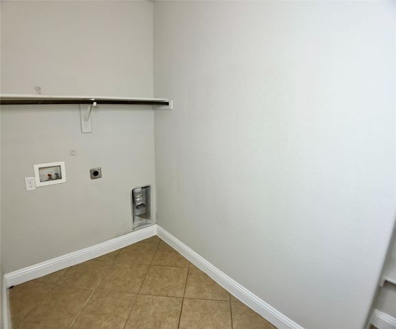 1525 Avenue A, Grand Prairie, TX 75051