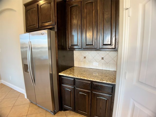 1525 Avenue A, Grand Prairie, TX 75051