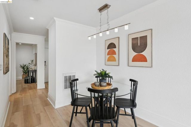 7 7 Embarcadero 204, Oakland, CA 94607