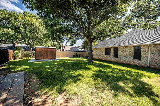 8004 NW Cheswick Ave, Lawton, OK 73505