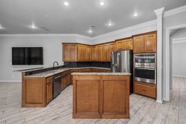 8004 NW Cheswick Ave, Lawton, OK 73505