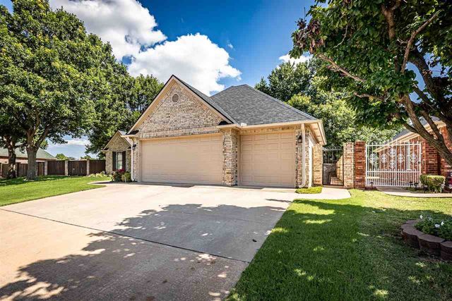 8004 NW Cheswick Ave, Lawton, OK 73505
