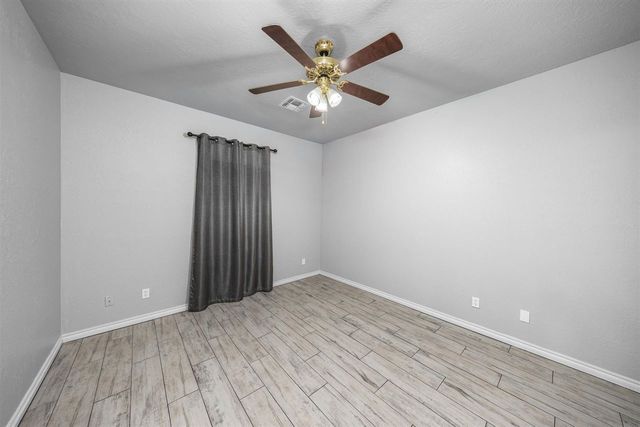 8004 NW Cheswick Ave, Lawton, OK 73505