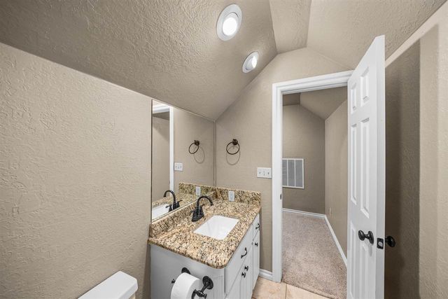 8004 NW Cheswick Ave, Lawton, OK 73505