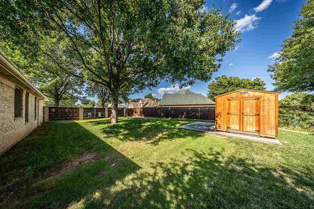 8004 NW Cheswick Ave, Lawton, OK 73505