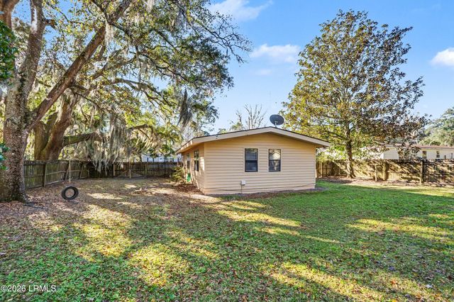 137 Bonaire Circle, Beaufort, SC 29906