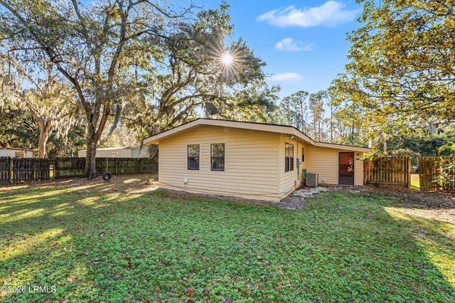 137 Bonaire Circle, Beaufort, SC 29906