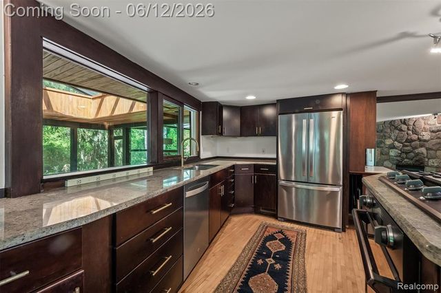 3954 N Ellamae Road, Oakland, MI 48363