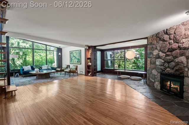3954 N Ellamae Road, Oakland, MI 48363