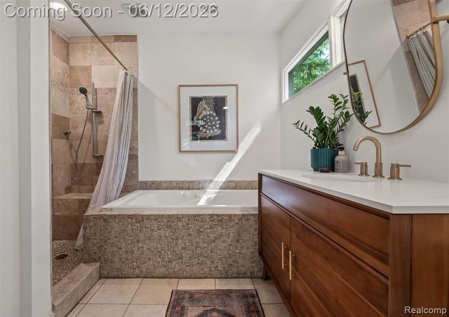 3954 N Ellamae Road, Oakland, MI 48363