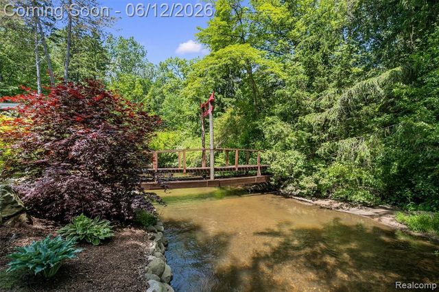 3954 N Ellamae Road, Oakland, MI 48363