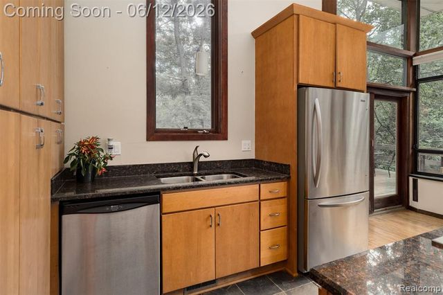 3954 N Ellamae Road, Oakland, MI 48363