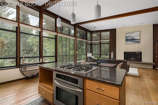 3954 N Ellamae Road, Oakland, MI 48363
