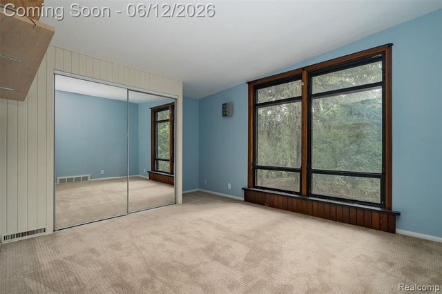 3954 N Ellamae Road, Oakland, MI 48363