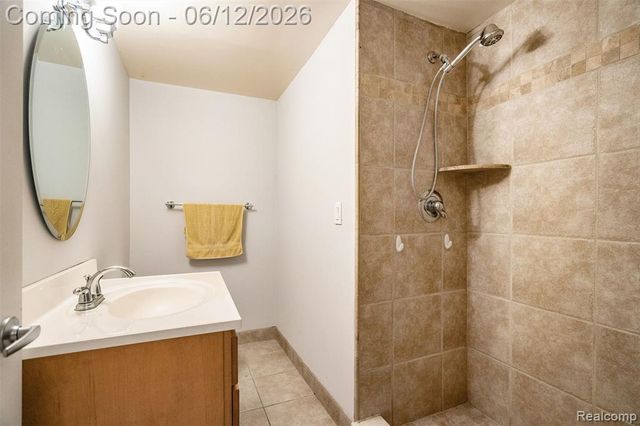 3954 N Ellamae Road, Oakland, MI 48363